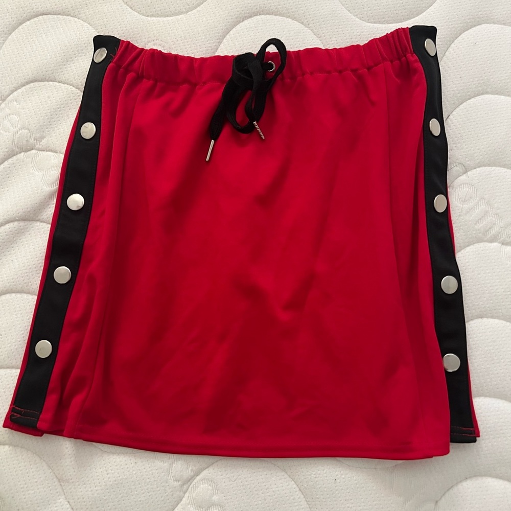 Fashion Nova red mini skirt
